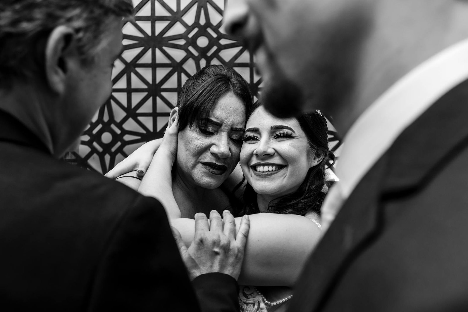 bride hugging her mother